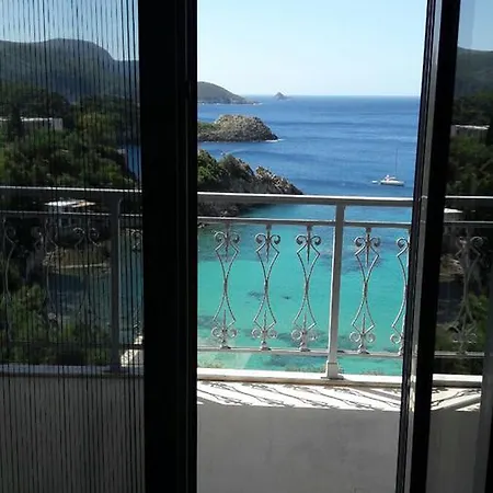 Platakia Blu Apartment *